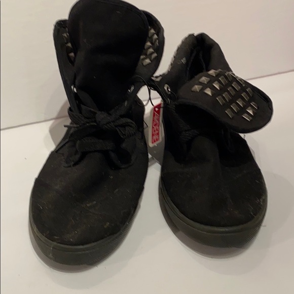 💜 SALE 2/$15 💜  Black Sneakers w/ studs!!! - Picture 5 of 5
